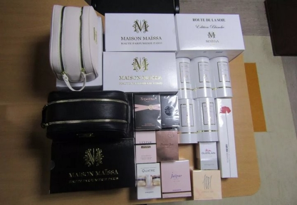 Случай на границе в Бресте: женщина планировала провезти брендовую одежду и парфюмерию на сумму более 70 тысяч белорусских рублей Случай на границе в Бресте: женщина планировала провезти брендовую одежду и парфюмерию на сумму более 70 тысяч белорусских рублей