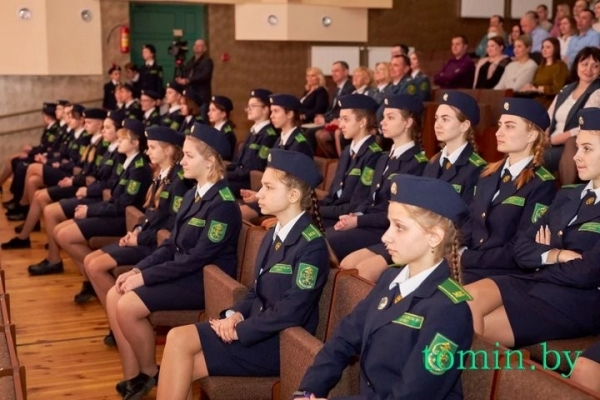 Брестских школьников посвятили в учащиеся таможенного класса Брестских школьников посвятили в учащиеся таможенного класса