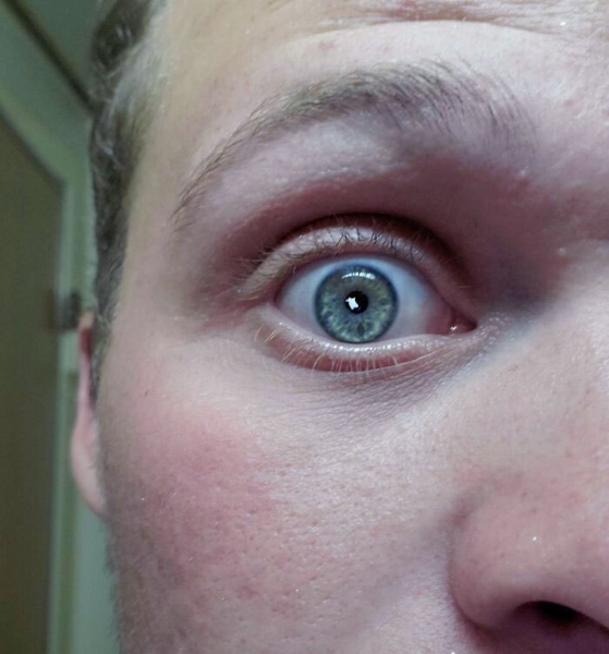 За момент до трагедии: на фото показали случаи невероятного везения За момент до трагедии: на фото показали случаи невероятного везения