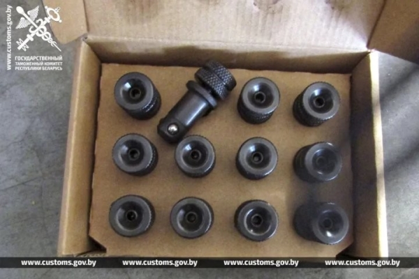 Крупную партию контрабанды из Германии обнаружили в ПП «Козловичи» Крупную партию контрабанды из Германии обнаружили в ПП «Козловичи»