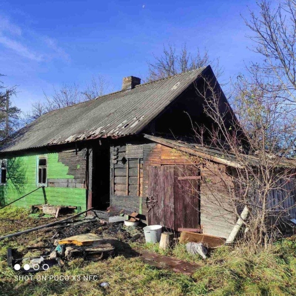 В Жабинковском районе при пожаре в доме сработал АПИ: хозяин вовремя покинул огненную ловушку