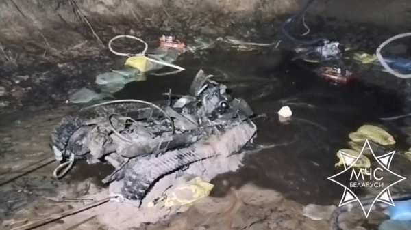 Этот тягач пролежал в реке в Гродненской области более 80 лет. Его вытянули наружу Этот тягач пролежал в реке в Гродненской области более 80 лет. Его вытянули наружу