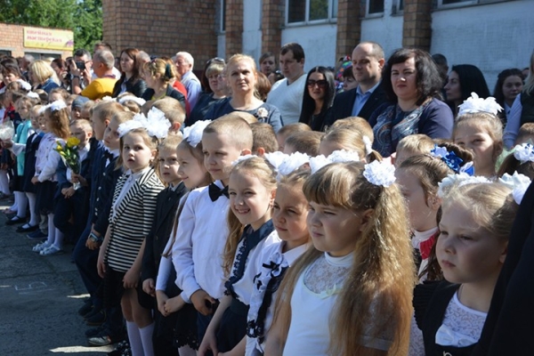 В Беларуси введут дополнительную маркировку для школьной одежды делового стиля В Беларуси введут дополнительную маркировку для школьной одежды делового стиля