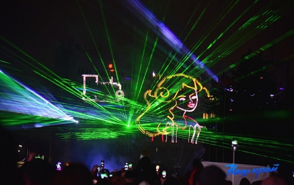 «Берестейские сани - 2023». Завораживающее лазерное шоу и фейерверк в Барановичах