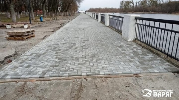 В Пинске реконструируют набережную В Пинске реконструируют набережную