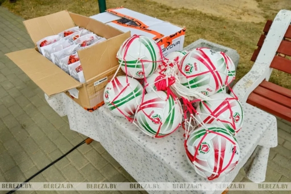 В Белоозерске открыли площадку для мини-футбола В Белоозерске открыли площадку для мини-футбола