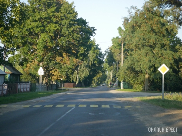 В Беларуси пообещали за ближайшие пять лет восстановить местные автодороги В Беларуси пообещали за ближайшие пять лет восстановить местные автодороги