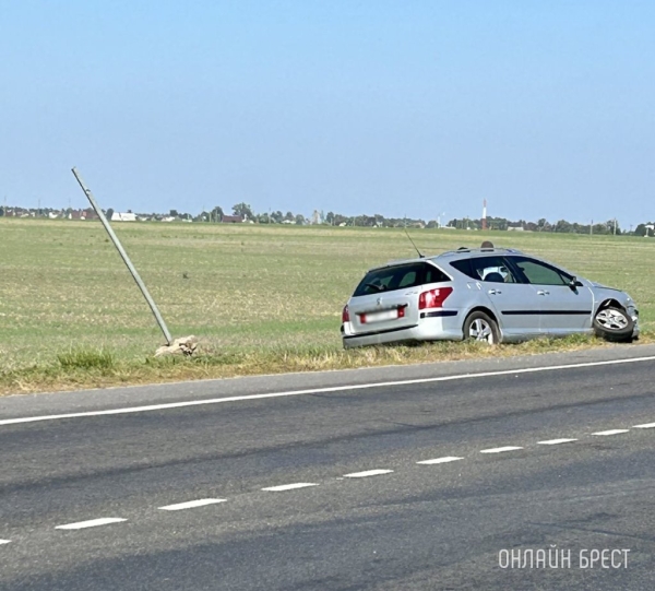 Недалеко от Бреста произошло ДТП Недалеко от Бреста произошло ДТП