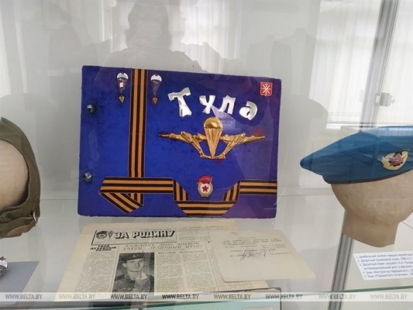 Выставку «Дембельский альбом» презентовали в Бресте Выставку «Дембельский альбом» презентовали в Бресте