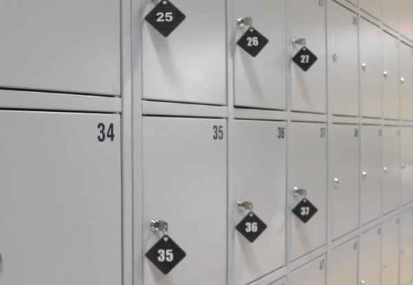 Белоруска решила оставить деньги в камере хранения магазина, потому что их не взяли в банке Белоруска решила оставить деньги в камере хранения магазина, потому что их не взяли в банке