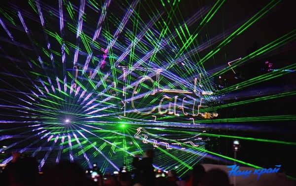 «Берестейские сани - 2023». Завораживающее лазерное шоу и фейерверк в Барановичах