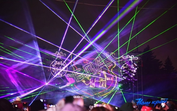 «Берестейские сани - 2023». Завораживающее лазерное шоу и фейерверк в Барановичах