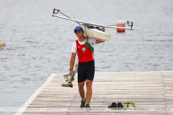 Более 200 гребцов из Беларуси и России соревнуются на открытом чемпионате в Бресте Более 200 гребцов из Беларуси и России соревнуются на открытом чемпионате в Бресте