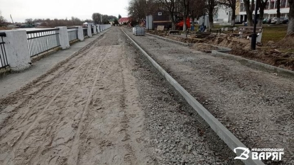 В Пинске реконструируют набережную В Пинске реконструируют набережную