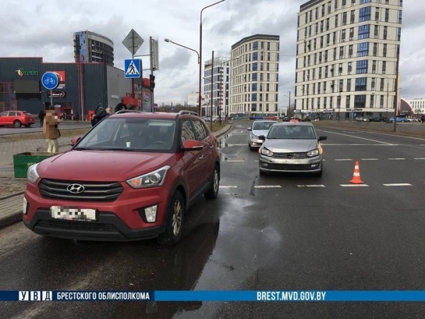 Стали известны подробности сегодняшних ДТП с участием такси в Бресте