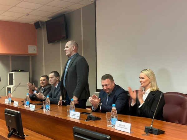 Знаменитый борец Александр Карелин посещает Брест Знаменитый борец Александр Карелин посещает Брест