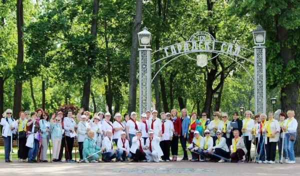 Слет любителей скандинавской ходьбы прошел в Бресте Слет любителей скандинавской ходьбы прошел в Бресте