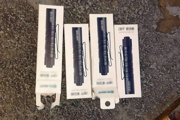 В Польше два белоруса стянули товар у другого водителя прямо на таможне