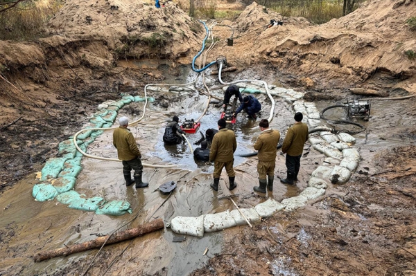 Этот тягач пролежал в реке в Гродненской области более 80 лет. Его вытянули наружу Этот тягач пролежал в реке в Гродненской области более 80 лет. Его вытянули наружу