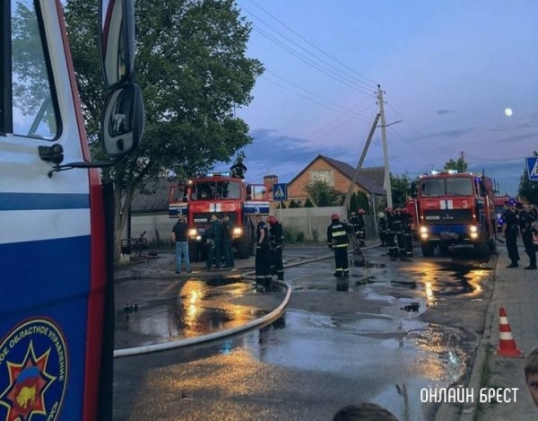 В Бресте горел магазин «Копеечка». Стали известны подробности В Бресте горел магазин «Копеечка». Стали известны подробности