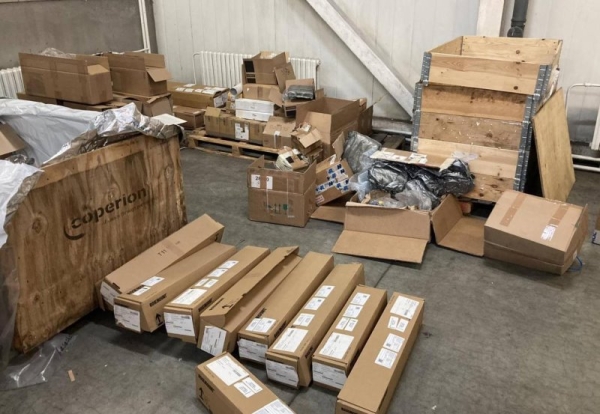 Почти 200 неучтенных единиц элементов трубопроводных систем пытались незаконно ввезти из Польши Почти 200 неучтенных единиц элементов трубопроводных систем пытались незаконно ввезти из Польши