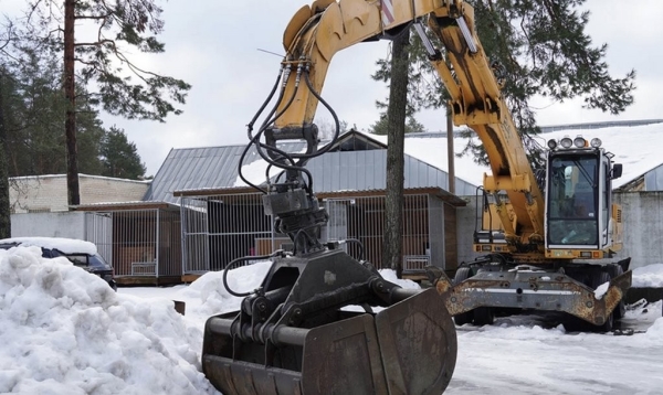 Выгружали сигареты экскаватором. В Литве задержали белорусов, которые перевозили контрабанду на 290 тысяч евро Выгружали сигареты экскаватором. В Литве задержали белорусов, которые перевозили контрабанду на 290 тысяч евро