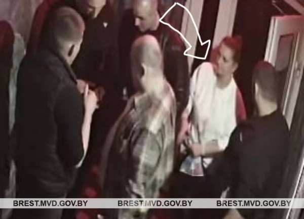 В Бресте милиция устанавливает личности мужчины и женщины
