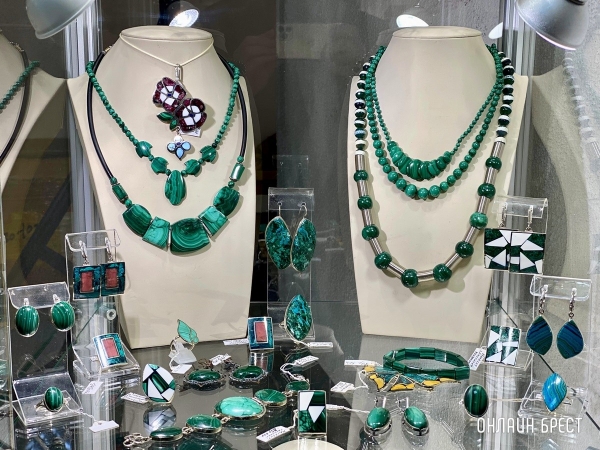 Экспозиция, которая вас удивит! Большой фоторепортаж с выставки «В мире самоцветов» в Бресте, посвященной эксклюзивным украшениям