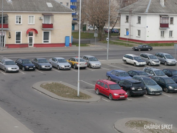 Названы машины, которыми выгодно владеть в условиях дефицита запчастей