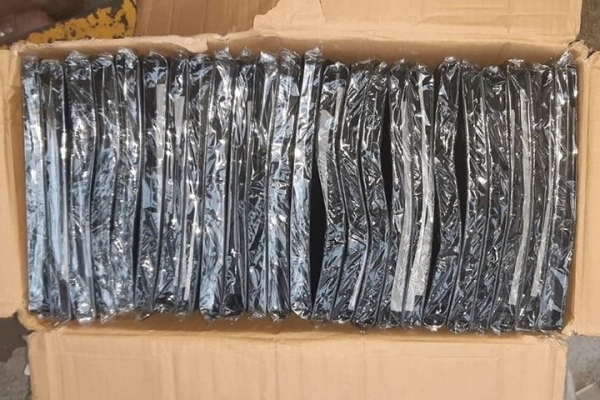 В Польше два белоруса стянули товар у другого водителя прямо на таможне