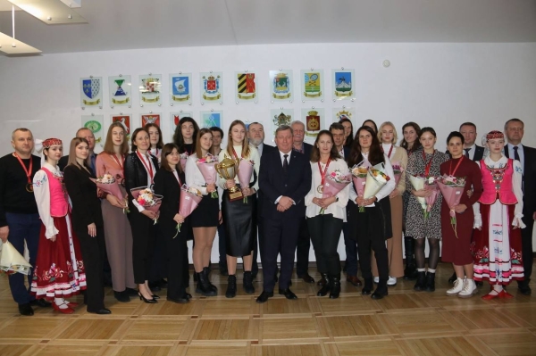 В брестском горисполкоме чествовали женскую волейбольную команду «Прибужье» В брестском горисполкоме чествовали женскую волейбольную команду «Прибужье»