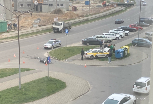 В Бресте произошло серьезное ДТП с участием такси и мотоцикла. Кто виноват? В Бресте произошло серьезное ДТП с участием такси и мотоцикла. Кто виноват?