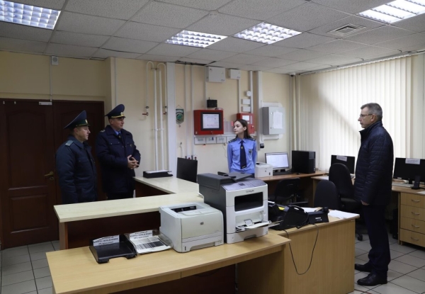 Работу пунктов пропуска «Козловичи» и «Брест» проинспектировал Председатель ГТК Владимир Орловский Работу пунктов пропуска «Козловичи» и «Брест» проинспектировал Председатель ГТК Владимир Орловский