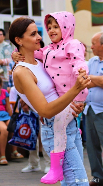 
                Читатель: Эмоции и настроение на «Балу на Советской»
            