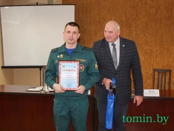 Тысячи боевых выездов, десятки спасенных жизней: профессиональный праздник отмечают работники МЧС Бреста Тысячи боевых выездов, десятки спасенных жизней: профессиональный праздник отмечают работники МЧС Бреста