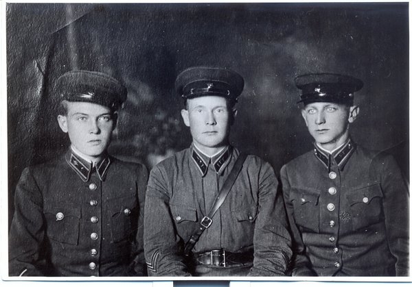 Письмо из 41-го: « Я расскажу тебе о том, как выбралась из горящего Кобрина...» Письмо из 41-го: « Я расскажу тебе о том, как выбралась из горящего Кобрина...»