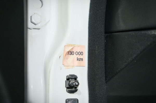 По прозвищу Baby-Benz. Показываем идеально сохранившийся Mercedes W201