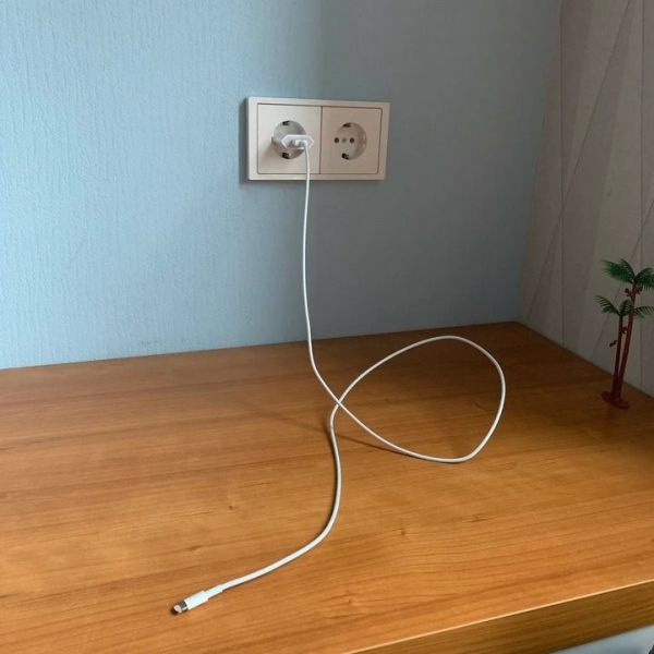 Можно ли пользоваться зарядкой для телефона, если она «пищит»? Можно ли пользоваться зарядкой для телефона, если она «пищит»?