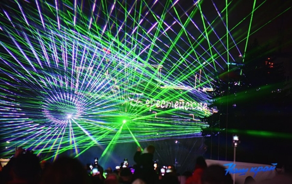 «Берестейские сани - 2023». Завораживающее лазерное шоу и фейерверк в Барановичах