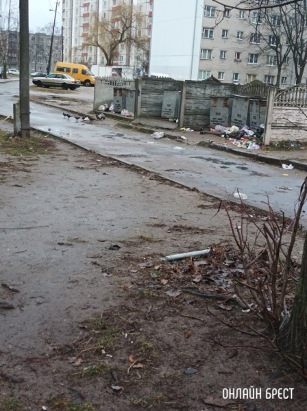 Читатель:  Брест, м-н Восток. Такой «порядок» у нас здесь не редко :(
             
                Читатель:  Брест, м-н Восток. Такой «порядок» у нас здесь не редко :(