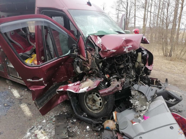 Маршрутка с пассажирами попала в аварию под Бобруйском Маршрутка с пассажирами попала в аварию под Бобруйском