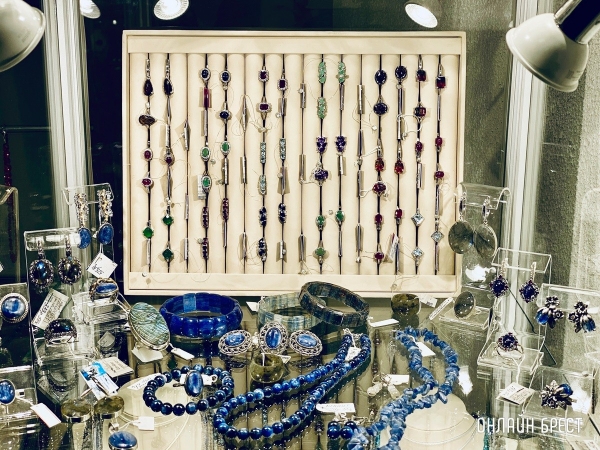 Экспозиция, которая вас удивит! Большой фоторепортаж с выставки «В мире самоцветов» в Бресте, посвященной эксклюзивным украшениям