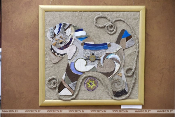 Выставка «Песні зямлі маёй» открылась в Бресте Выставка «Песні зямлі маёй» открылась в Бресте