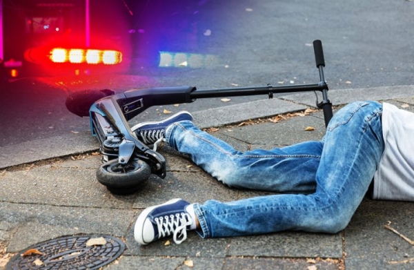 Девушка из Брестской области ехала на электросамокате и сбила пешехода — теперь ее ждет суд Девушка из Брестской области ехала на электросамокате и сбила пешехода — теперь ее ждет суд