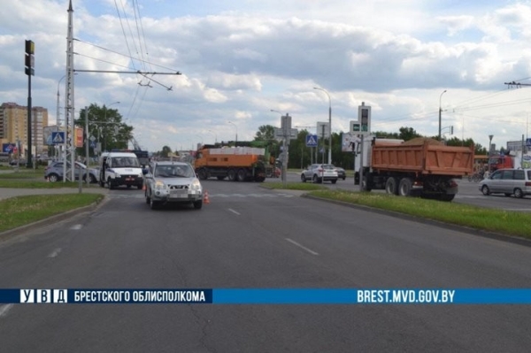 Машина сбила велосипедиста. Стали известны некоторые подробности ДТП в Бресте Машина сбила велосипедиста. Стали известны некоторые подробности ДТП в Бресте