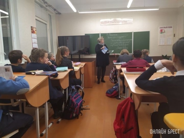 Сколько в Беларуси учителей и какие у них зарплаты? Рассказал Белстат Сколько в Беларуси учителей и какие у них зарплаты? Рассказал Белстат