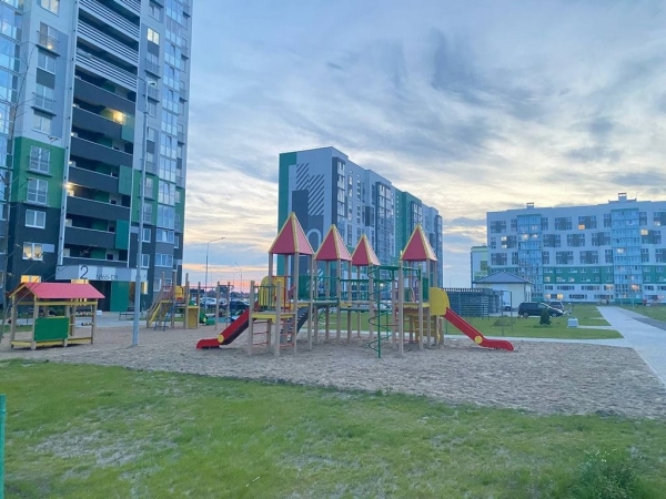 В Бресте на улице Мытной завершён монтаж детского игрового комплекса В Бресте на улице Мытной завершён монтаж детского игрового комплекса