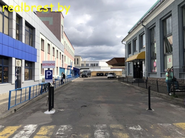 Парковка на месте старого автовокзала в Бресте
             
                Парковка на месте старого автовокзала в Бресте