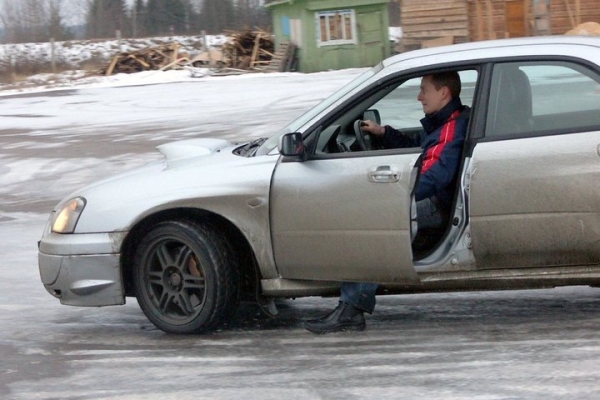 Почему машины вдруг начинают ездить сами и как этому противостоять. А как убегать и ловить?