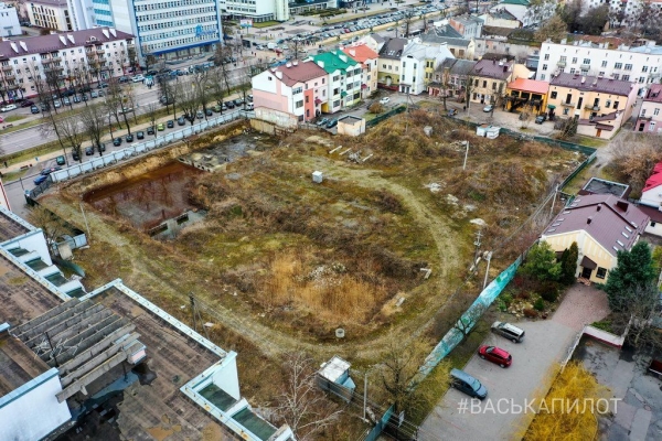 На аукционе за два миллиона рублей продали площадку под жилой дом в центре Бреста На аукционе за два миллиона рублей продали площадку под жилой дом в центре Бреста